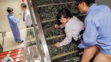 หนังโป๊เย็ดตรงบันได ภารโรงข่มขืนนักเรียน